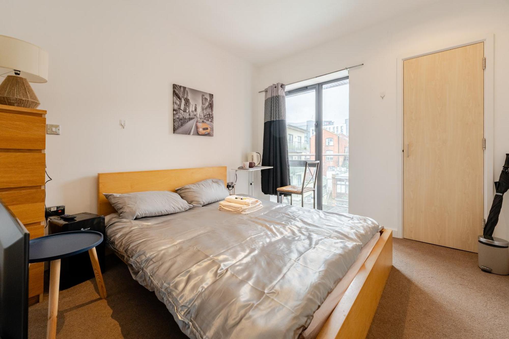 Room In Cardiff City Center - Swiftstay 外观 照片